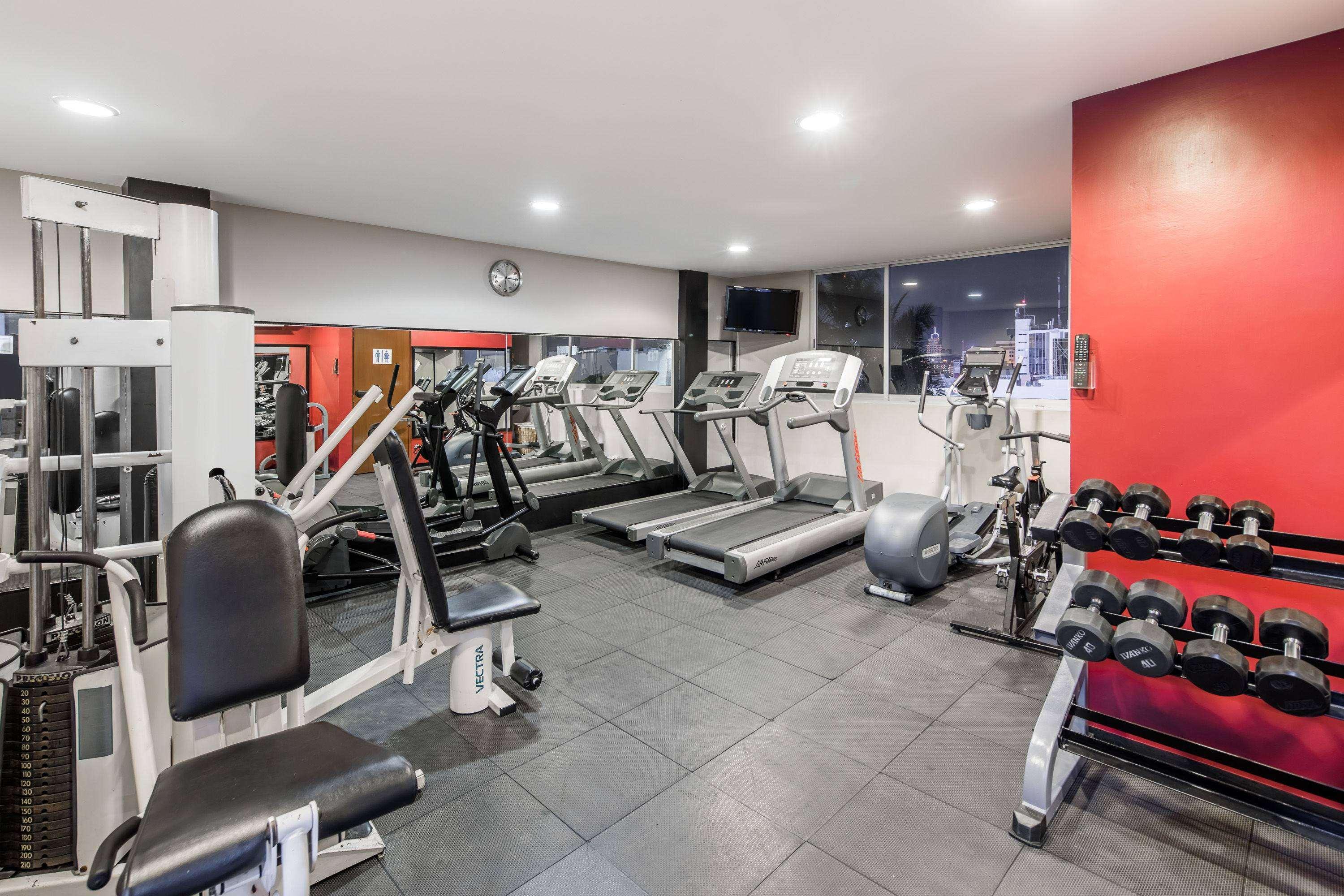Wyndham Executivo Culiacan Bagian luar foto