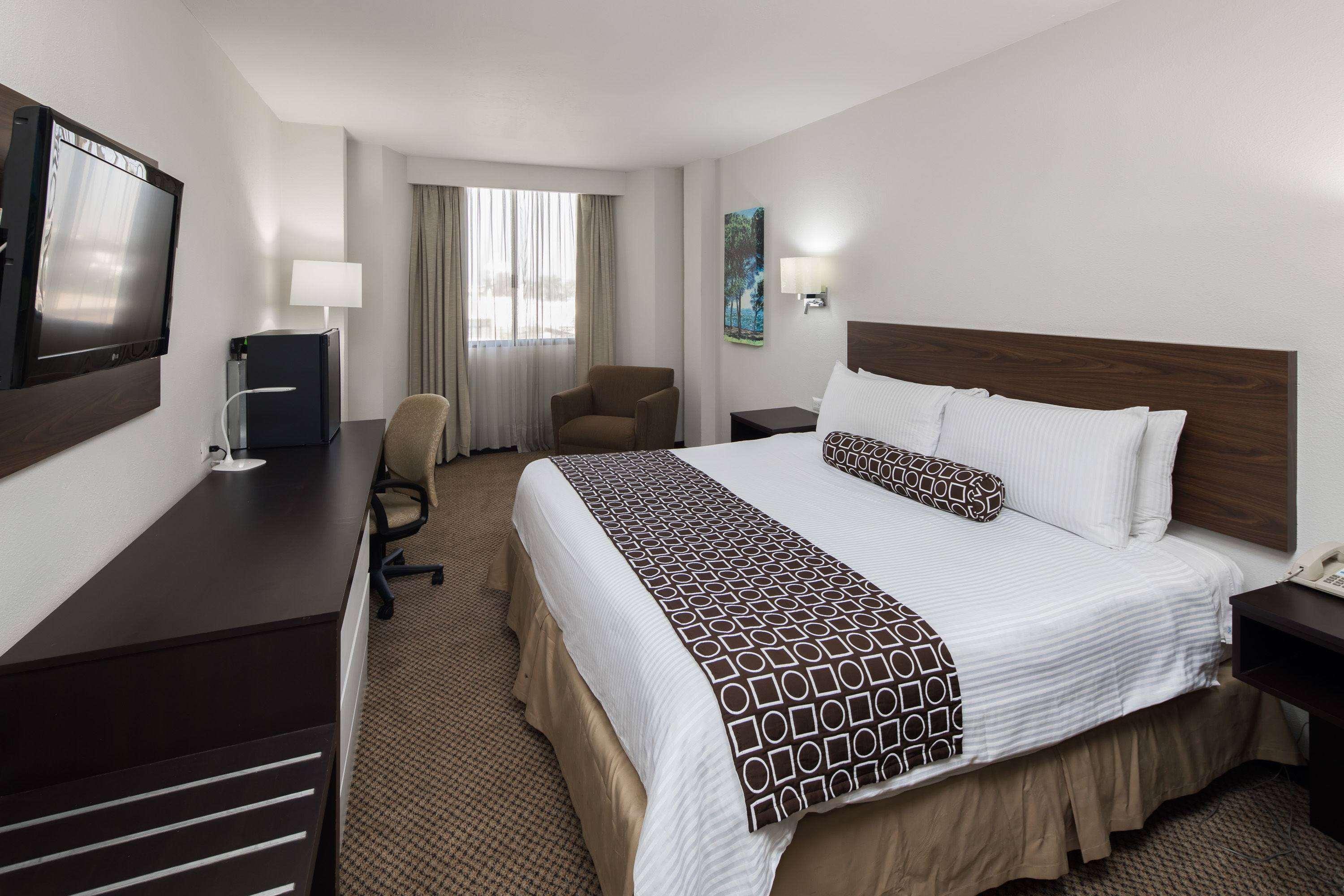 Wyndham Executivo Culiacan Bagian luar foto