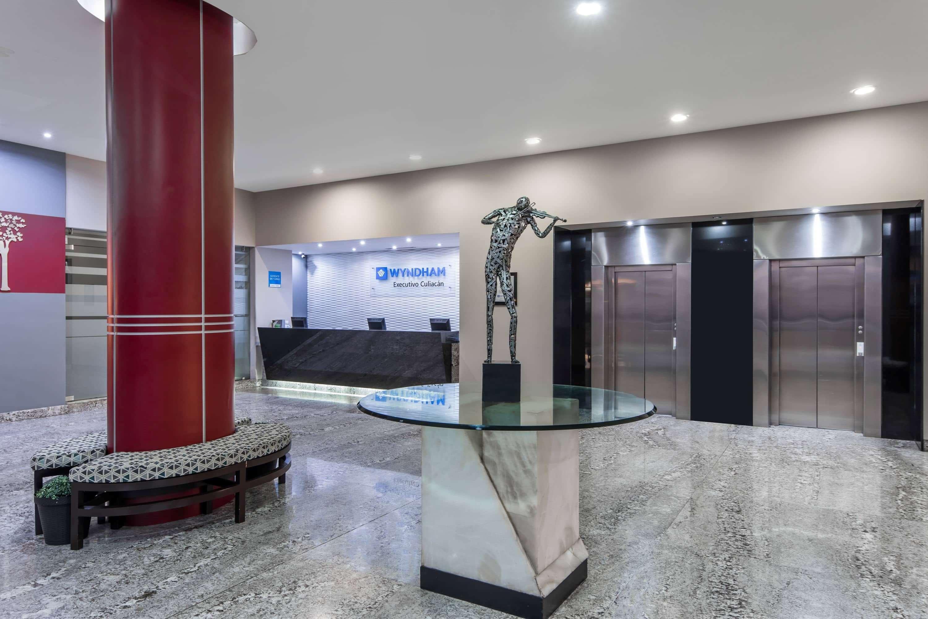 Wyndham Executivo Culiacan Bagian luar foto