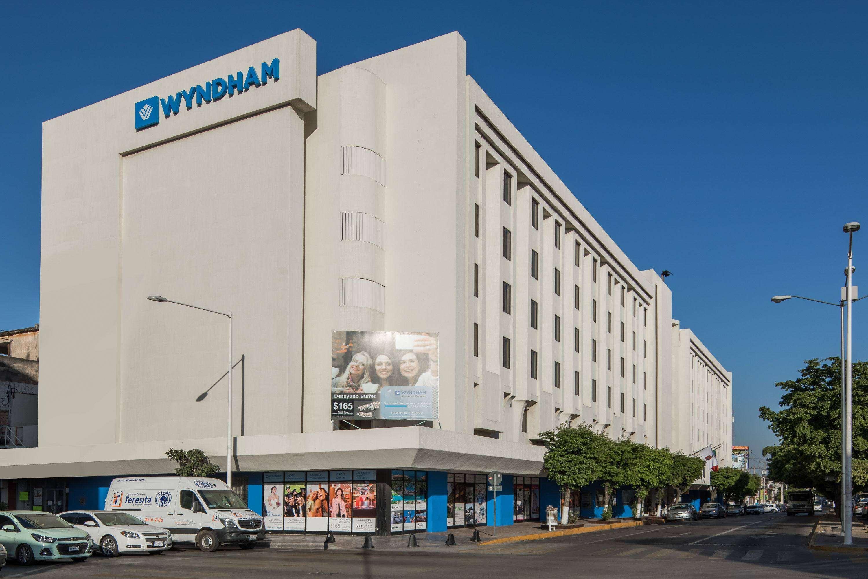 Wyndham Executivo Culiacan Bagian luar foto
