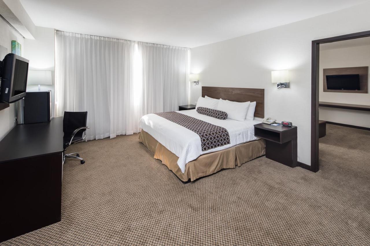 Wyndham Executivo Culiacan Bagian luar foto