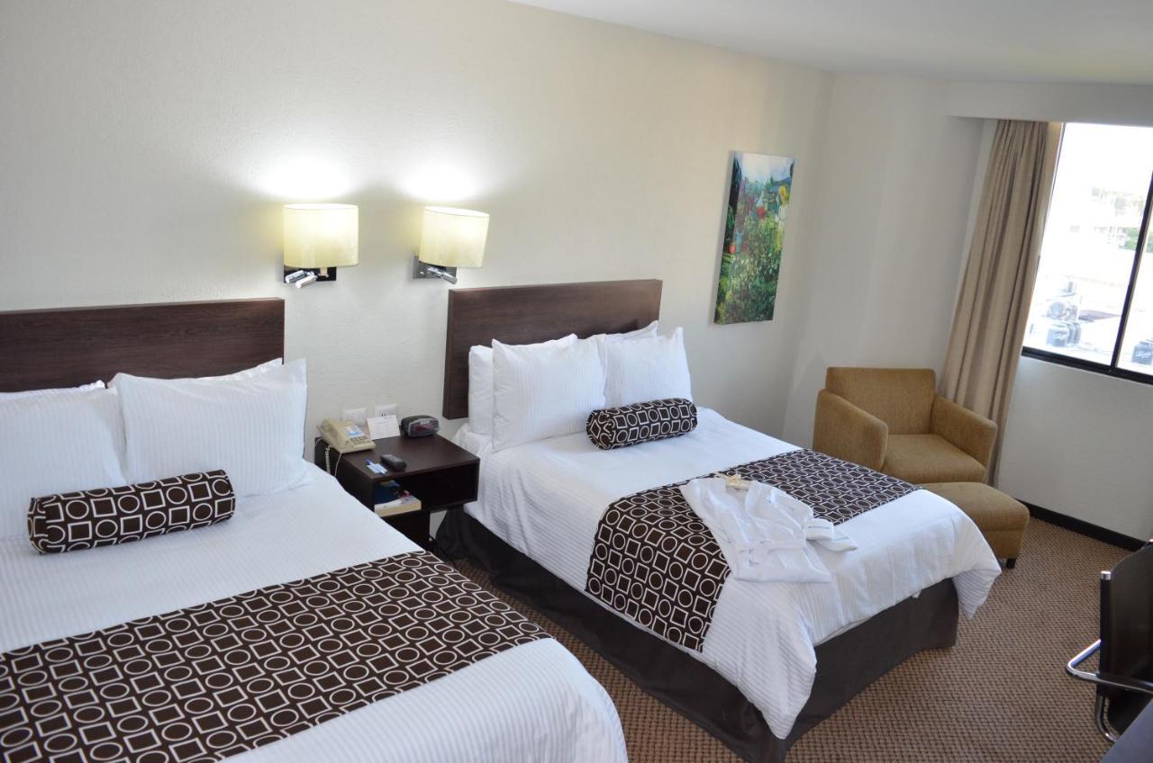Wyndham Executivo Culiacan Bagian luar foto