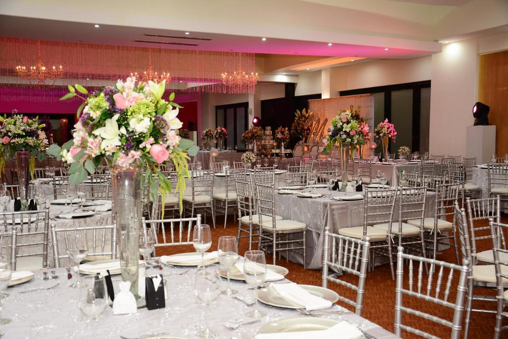 Wyndham Executivo Culiacan Bagian luar foto
