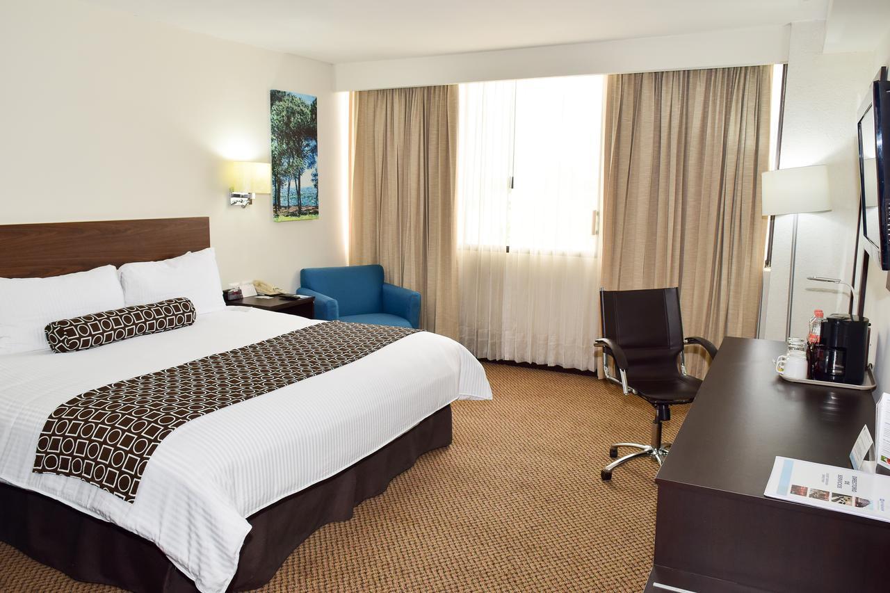 Wyndham Executivo Culiacan Bagian luar foto