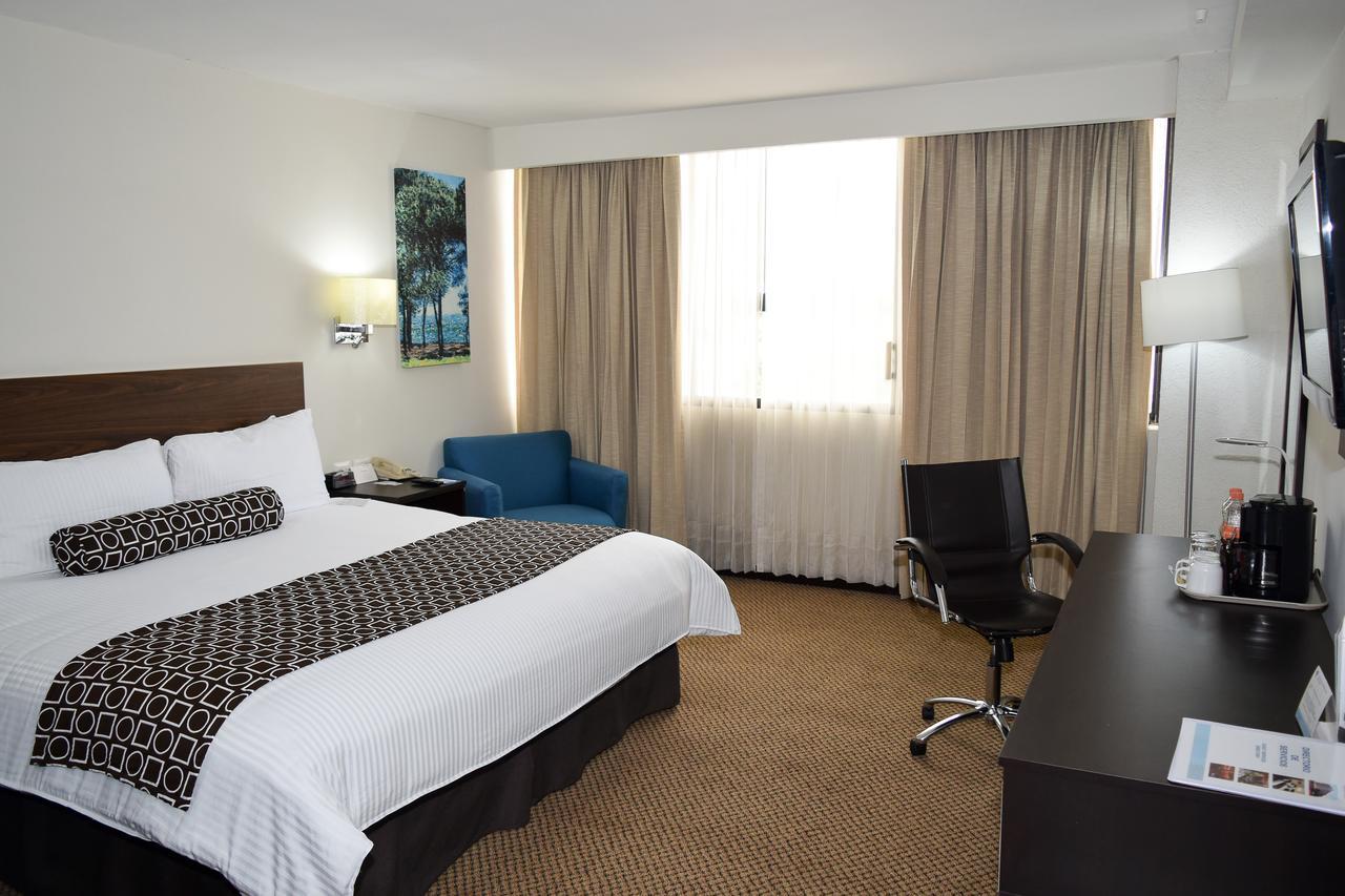 Wyndham Executivo Culiacan Bagian luar foto