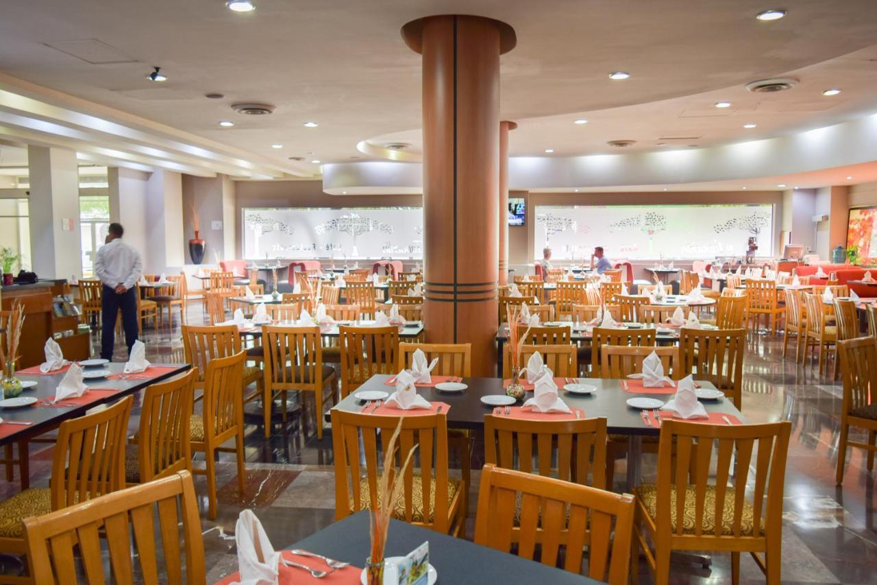 Wyndham Executivo Culiacan Bagian luar foto