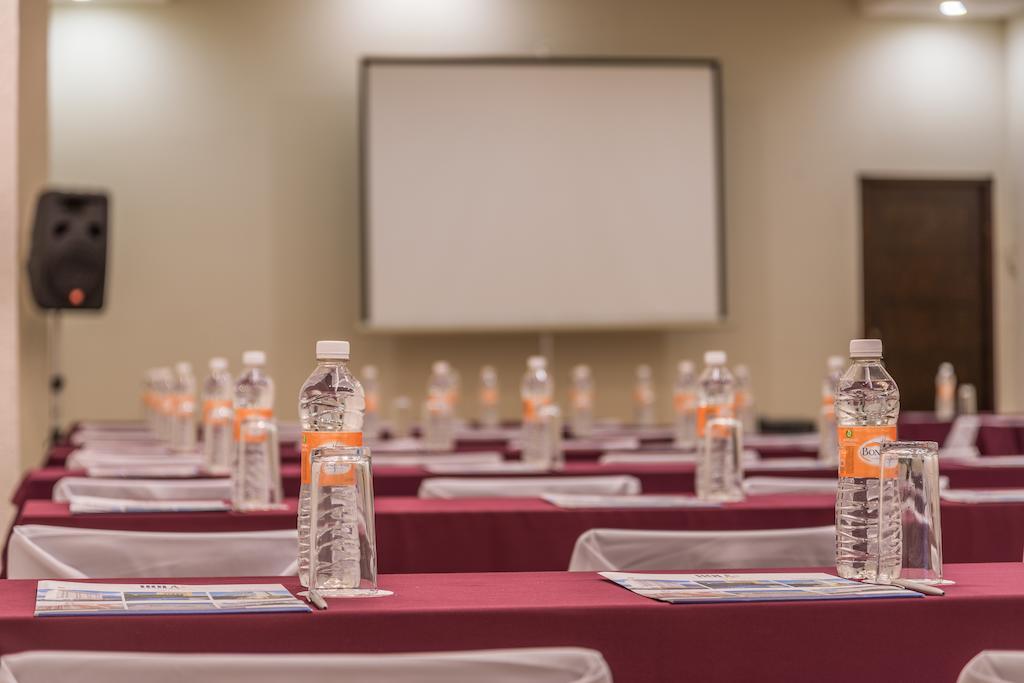 Wyndham Executivo Culiacan Bagian luar foto
