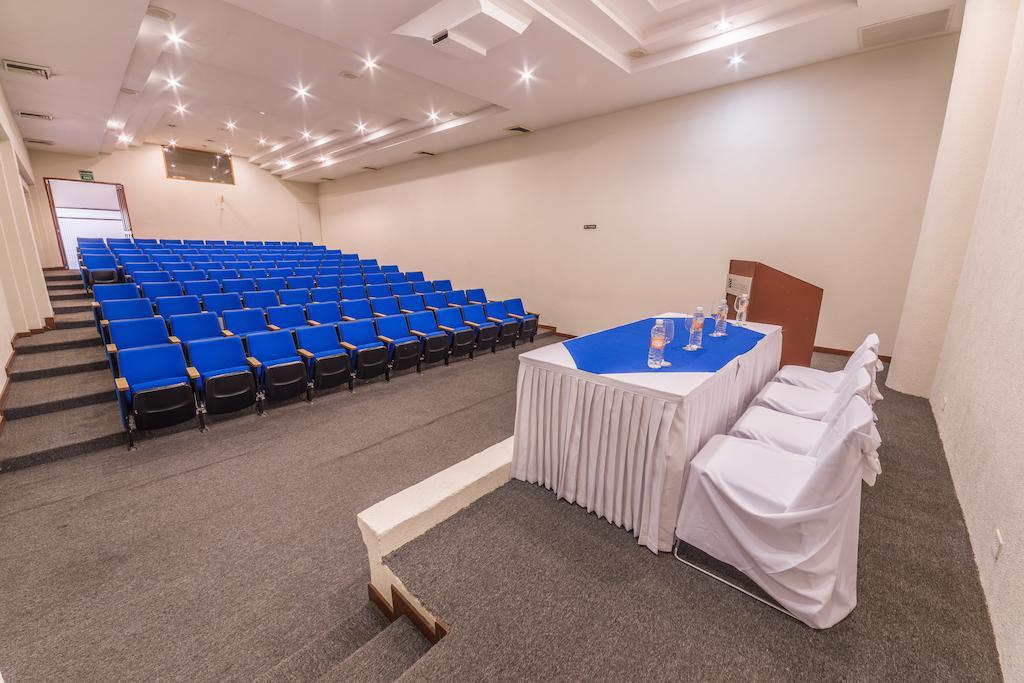 Wyndham Executivo Culiacan Bagian luar foto